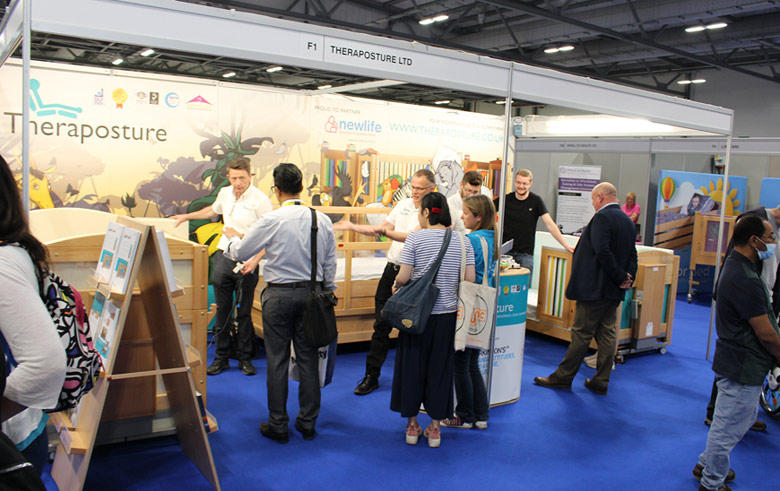 Kidz Wales - Theraposture stand